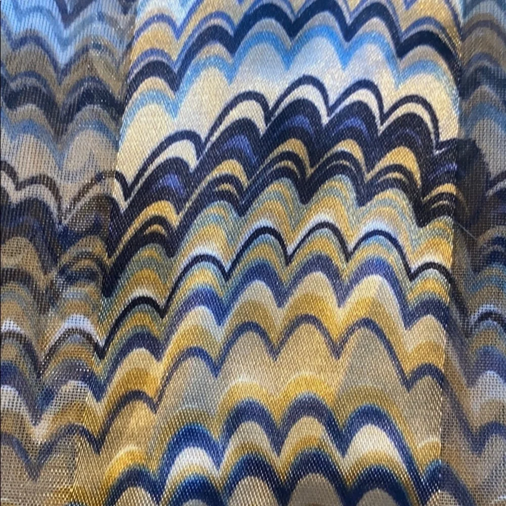 Multifunctional Scarf With Art Deco Wave‎ Pattern In Gold, Tan, Blue